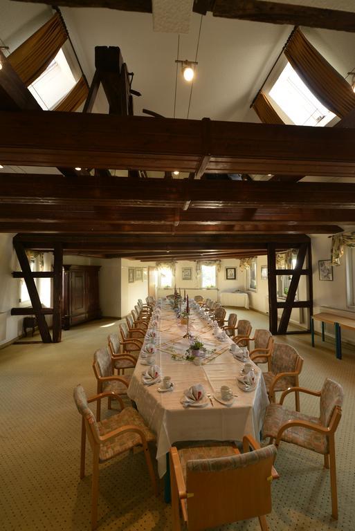 Adler Golf-& Tagungshotel Harth-Poellnitz Bagian luar foto